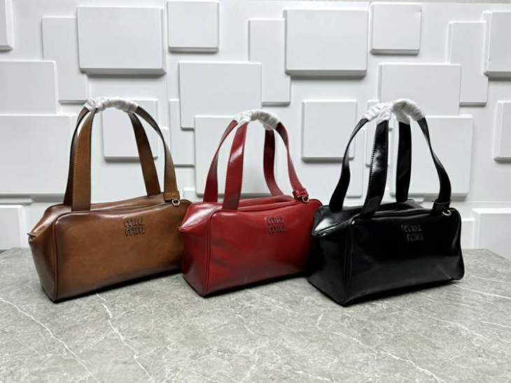 Picture of Miu Miu Handbags _SKUfw209396286fw